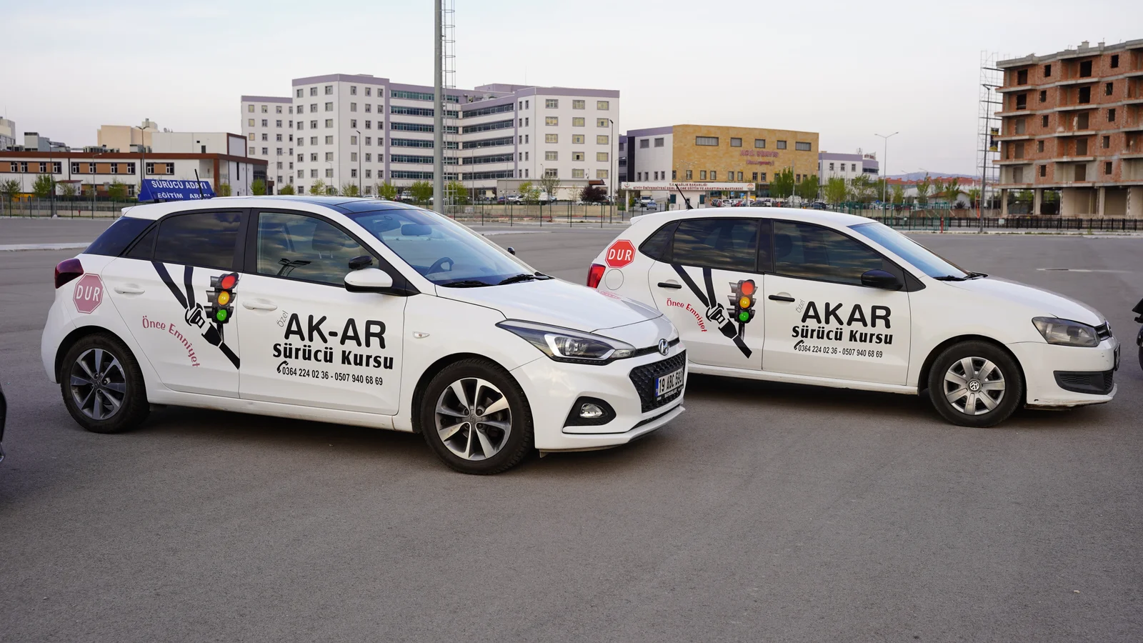 Akar Sürücü Kursu otomobil direksiyon eğitim araçları